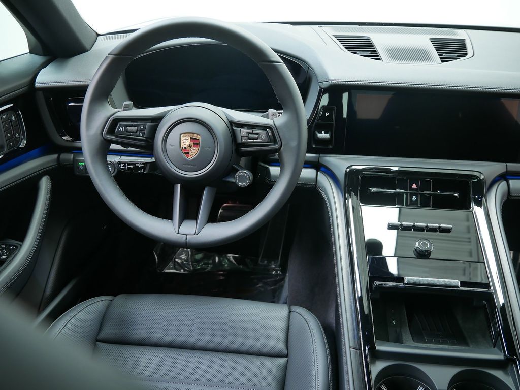 Thumbnail: 2026 Porsche Panamera - 7