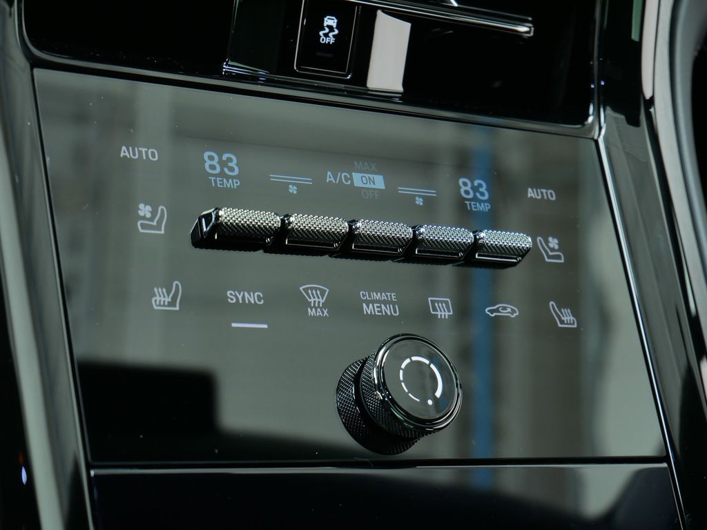 Thumbnail: 2026 Porsche Panamera - 27