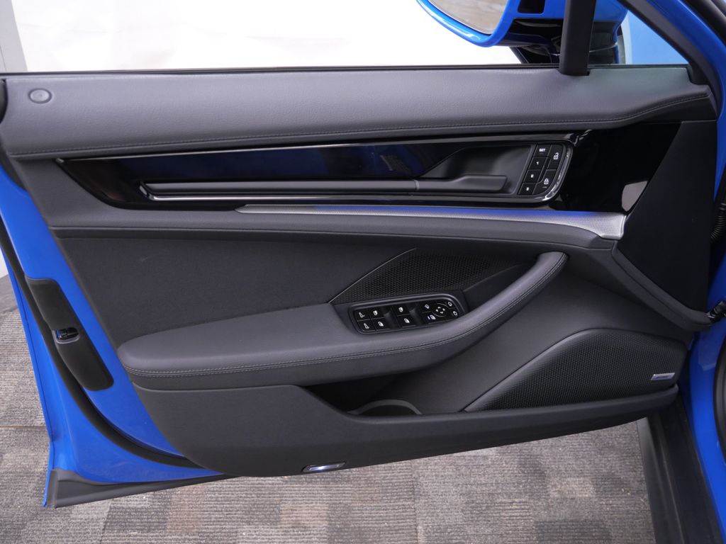 Thumbnail: 2024 Porsche Panamera - 16