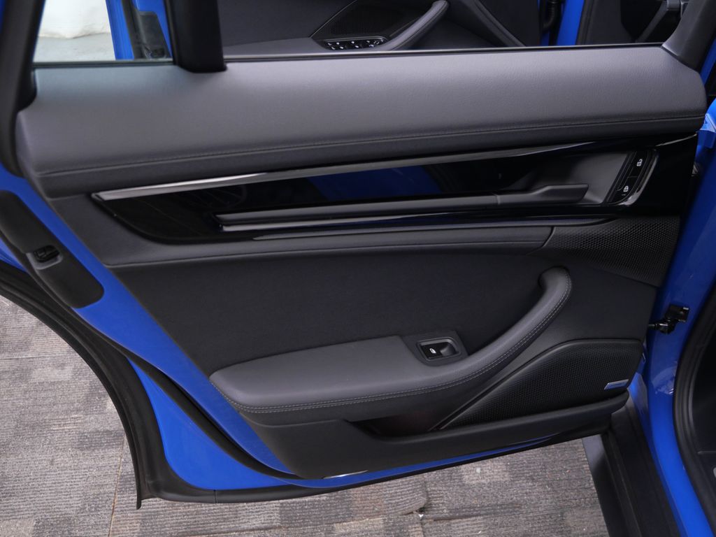 Thumbnail: 2024 Porsche Panamera - 18