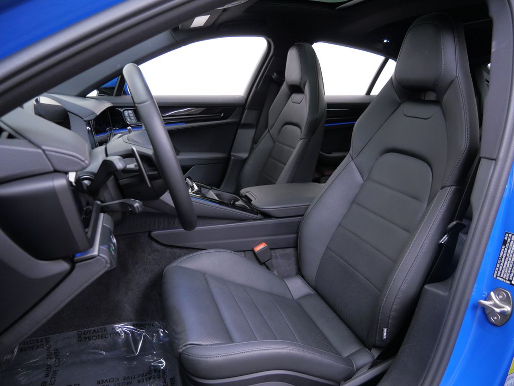 Thumbnail: 2024 Porsche Panamera - 7