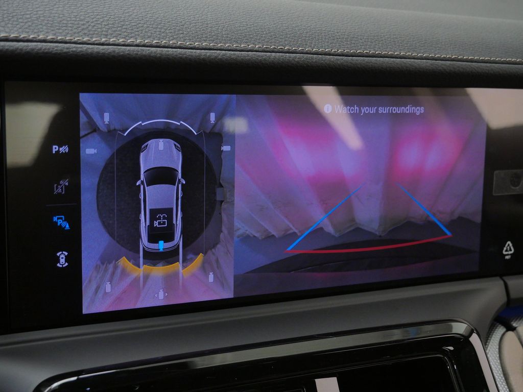 Thumbnail: 2026 Porsche Panamera - 27