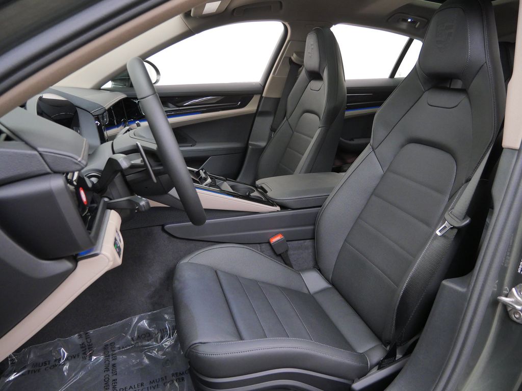Thumbnail: 2026 Porsche Panamera - 7