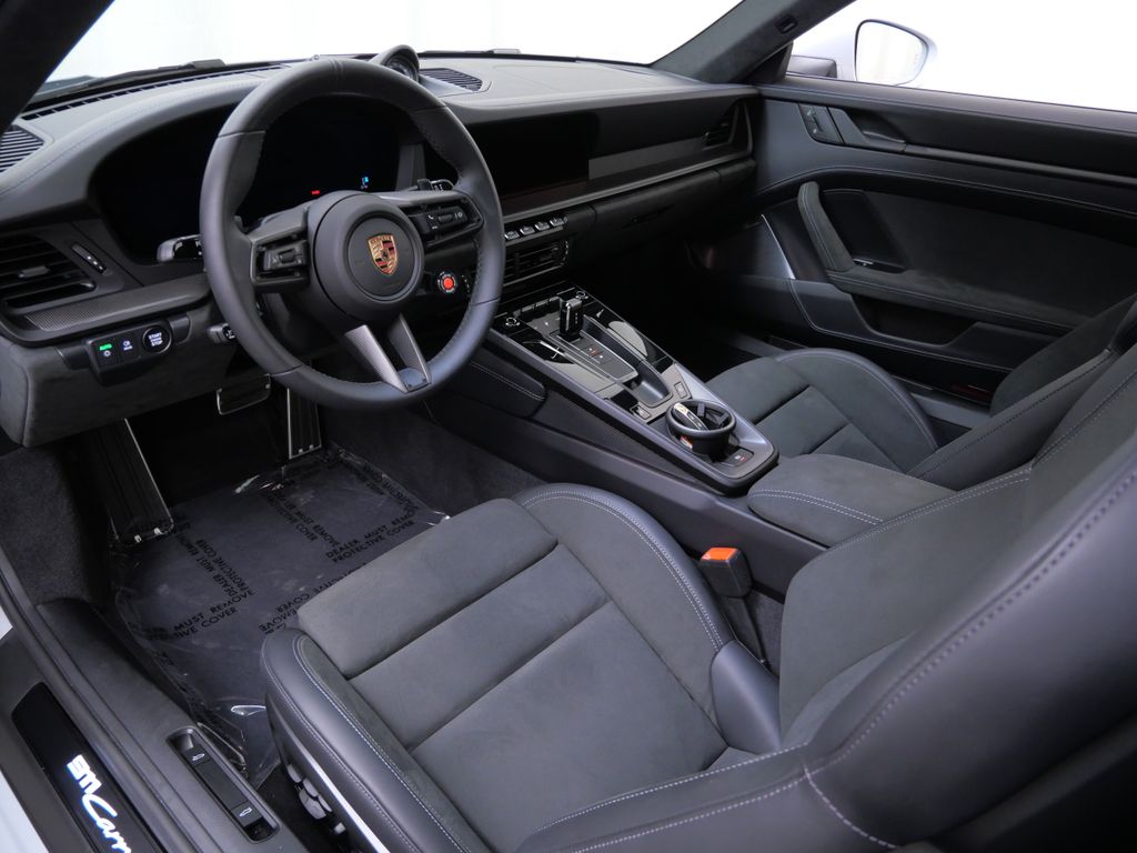 Thumbnail: 2026 Porsche 911 - 2