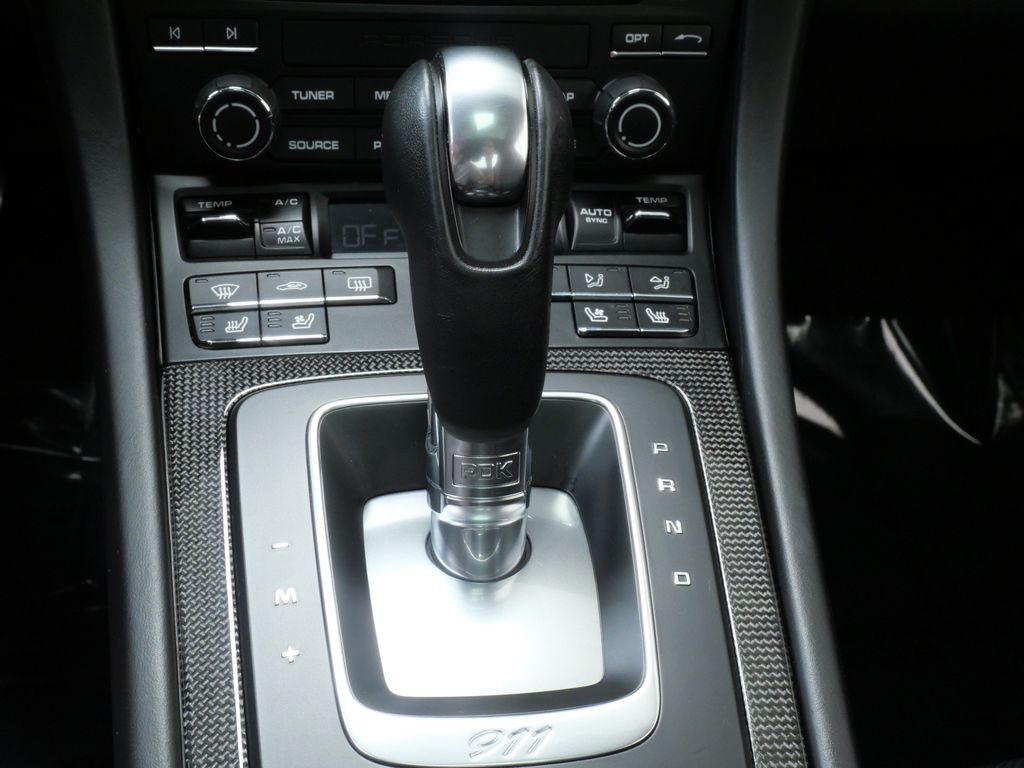 Thumbnail: 2019 Porsche 911 - 19