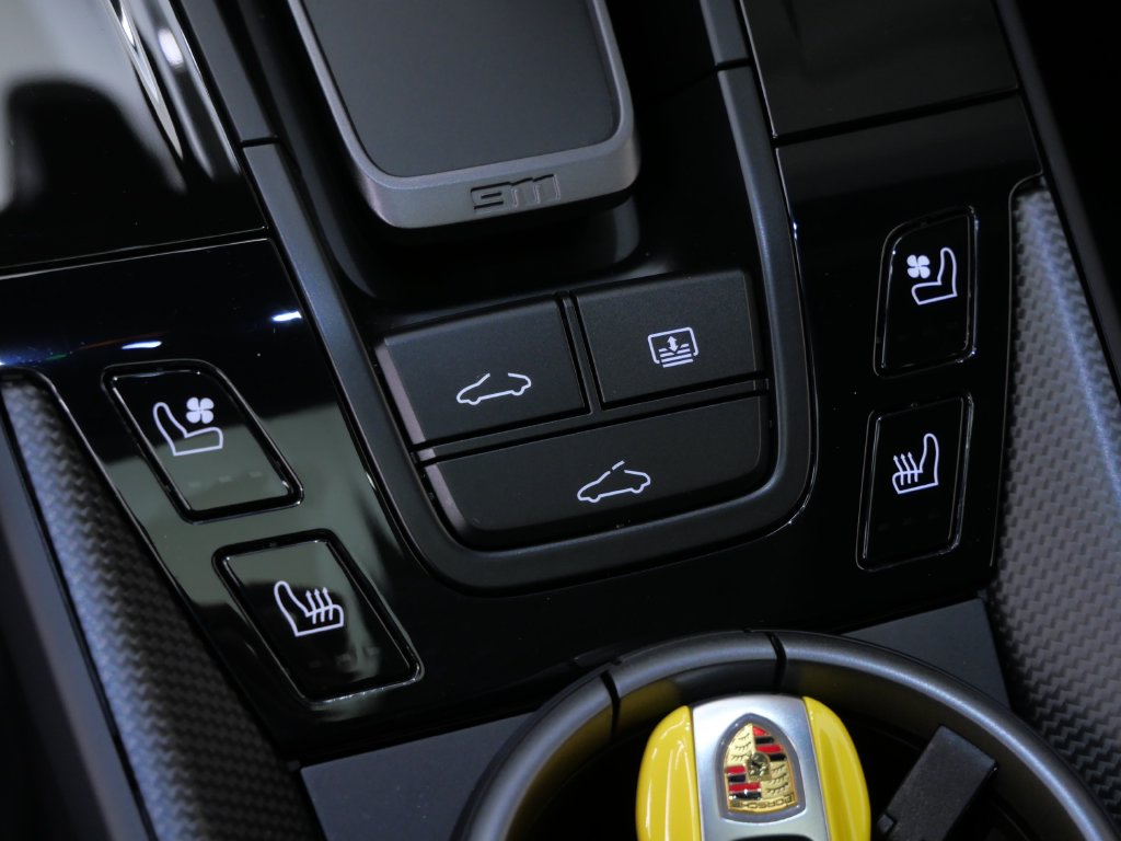 Thumbnail: 2026 Porsche 911 - 24