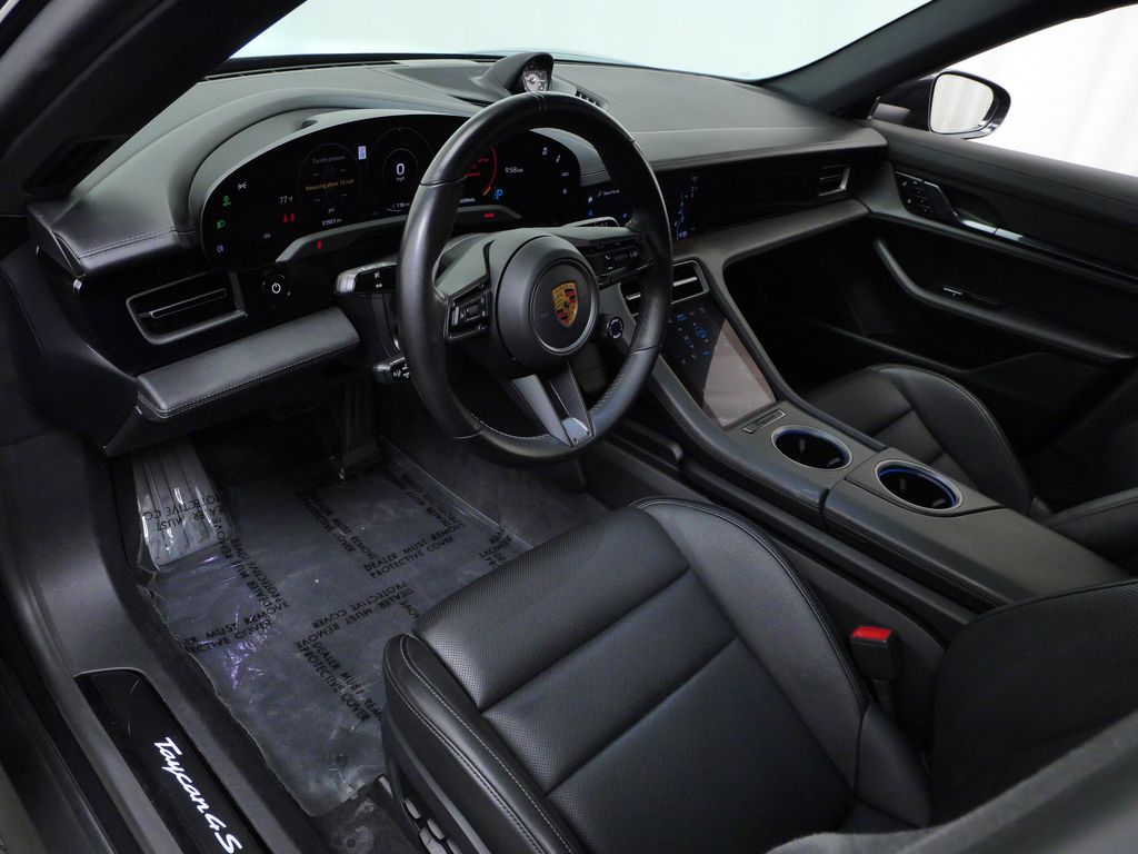 Thumbnail: 2021 Porsche Taycan - 2