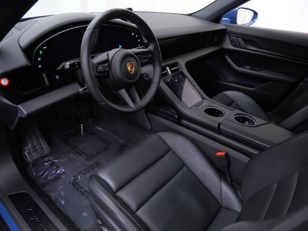 Thumbnail: 2022 Porsche Taycan - 2
