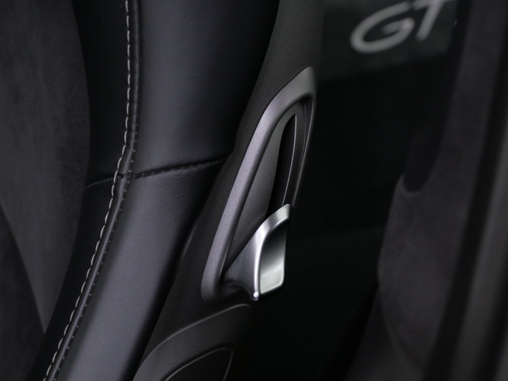 Thumbnail: 2015 Porsche 911 - 4