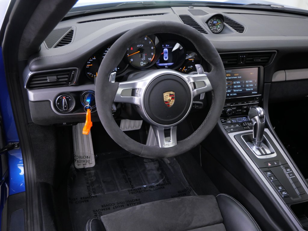 Thumbnail: 2015 Porsche 911 - 2