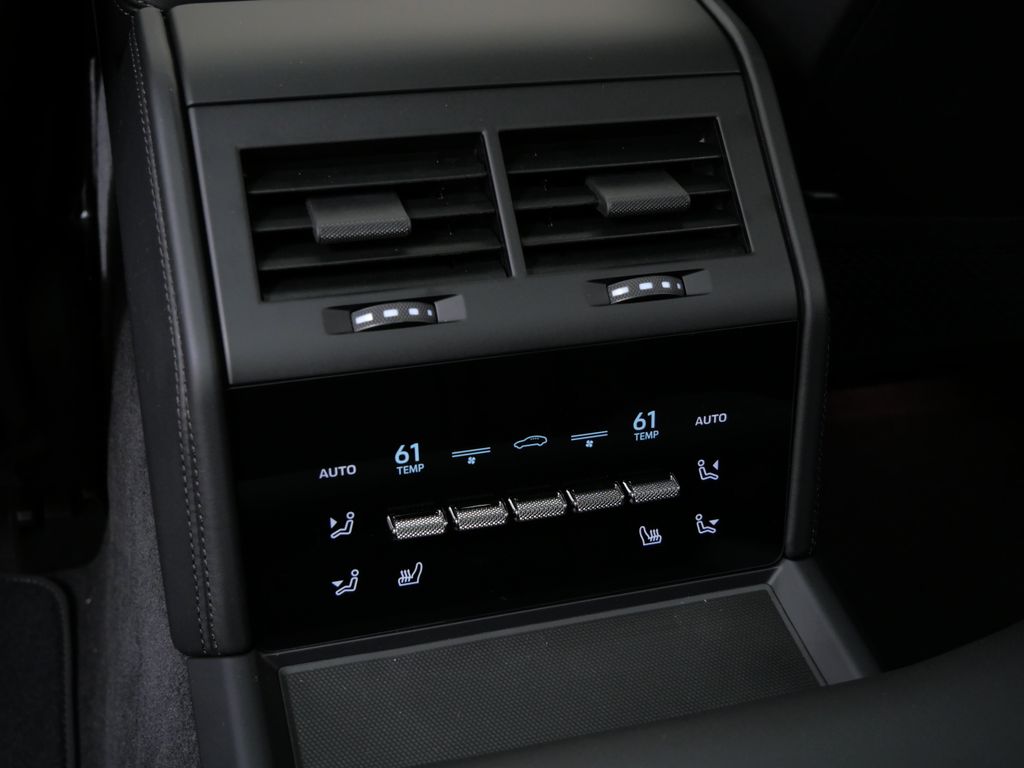 Thumbnail: 2026 Porsche Panamera - 18