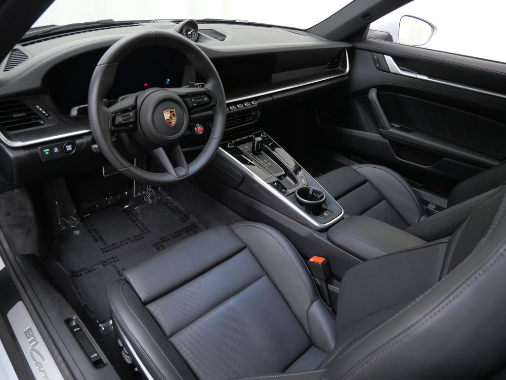 Thumbnail: 2025 Porsche 911 - 2