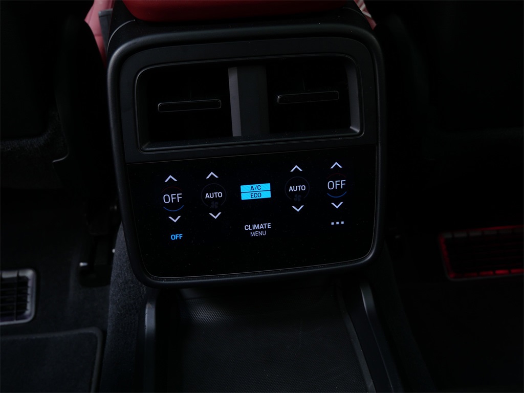 Thumbnail: 2022 Porsche Taycan - 17