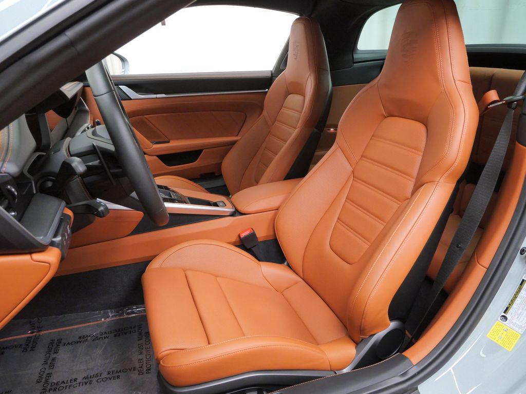Thumbnail: 2025 Porsche 911 - 9