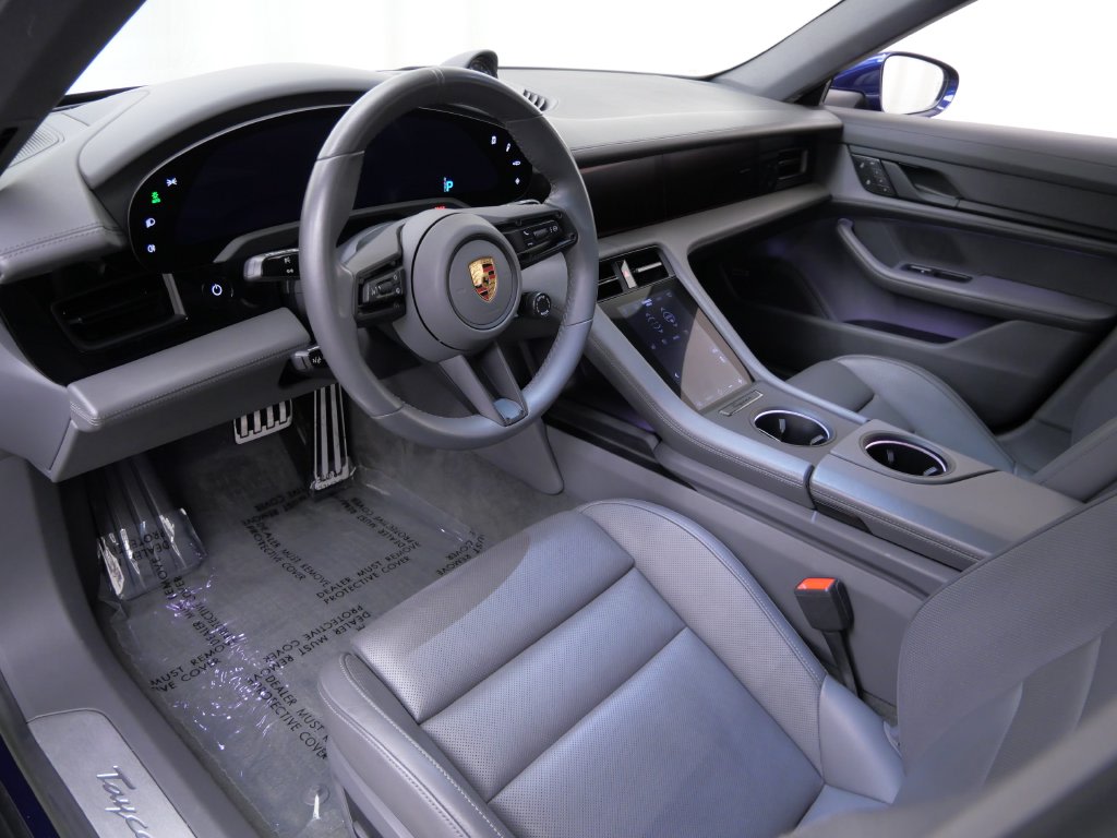 Thumbnail: 2022 Porsche Taycan - 2