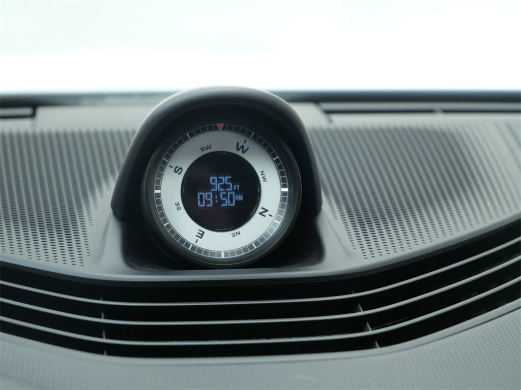 Thumbnail: 2023 Porsche Taycan - 26