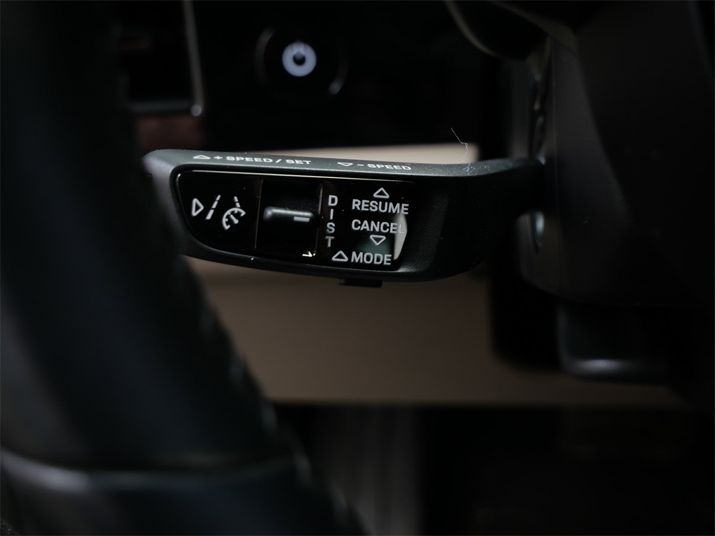 Thumbnail: 2023 Porsche Taycan - 20