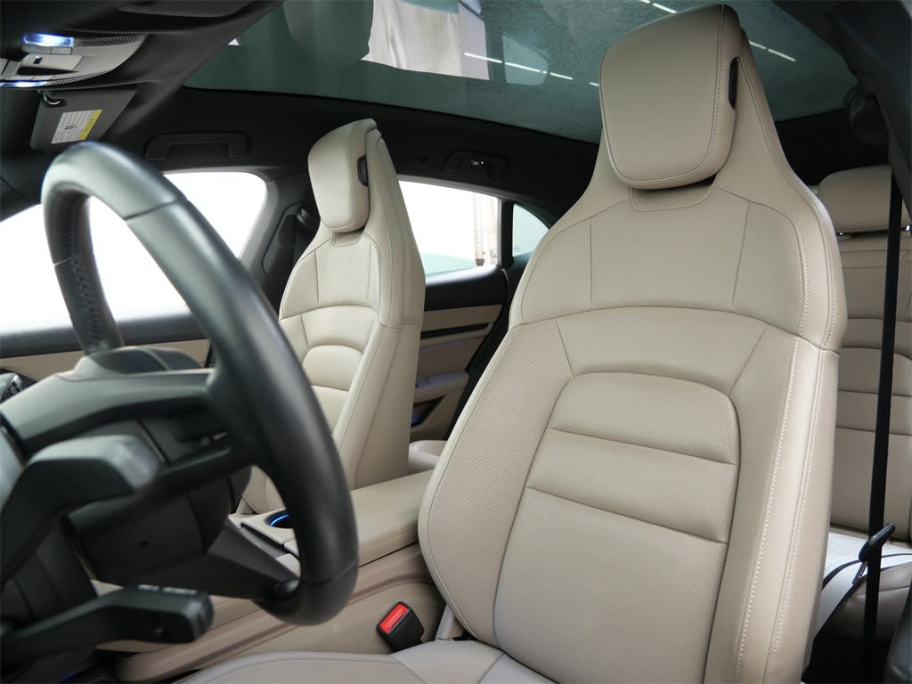 Thumbnail: 2023 Porsche Taycan - 8