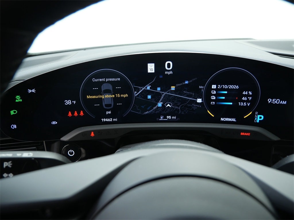 Thumbnail: 2023 Porsche Taycan - 24