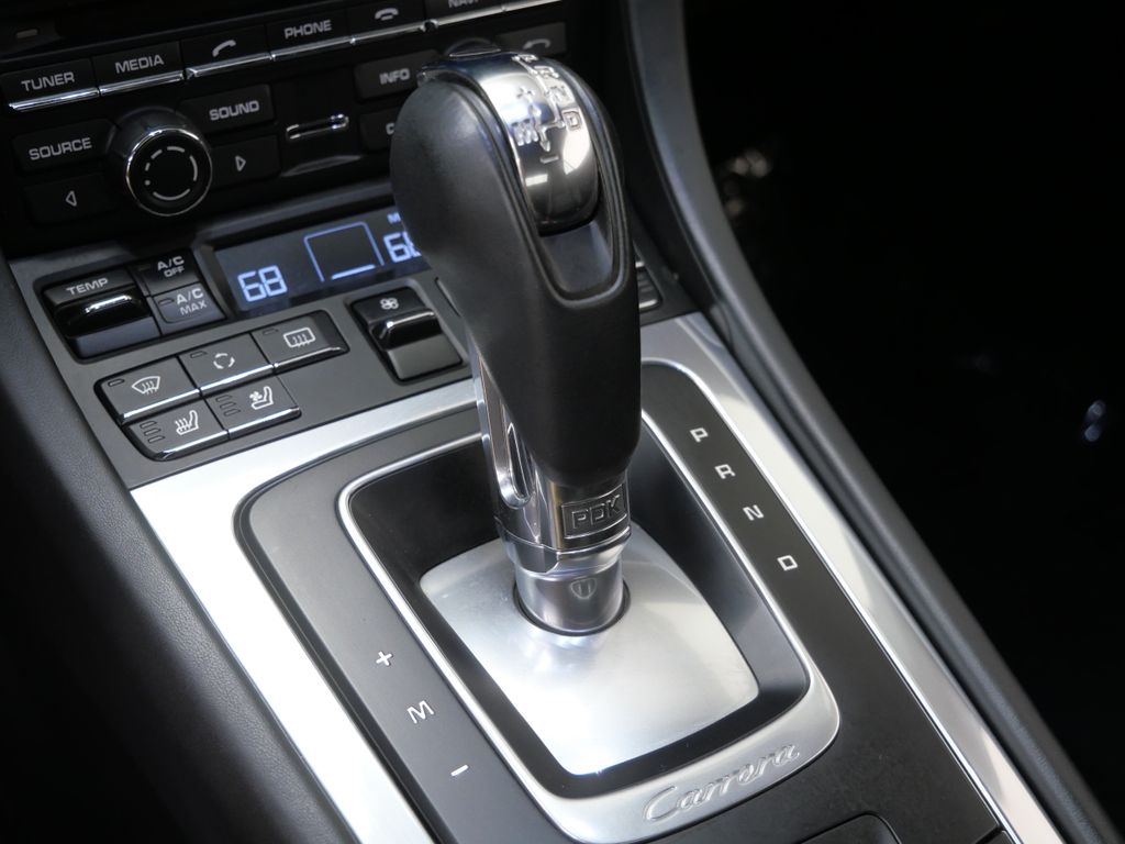 Thumbnail: 2013 Porsche 911 - 24