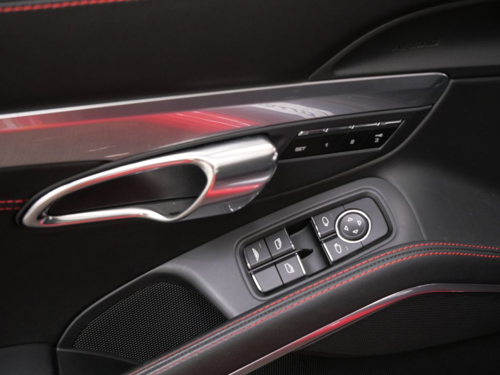 Thumbnail: 2013 Porsche 911 - 18