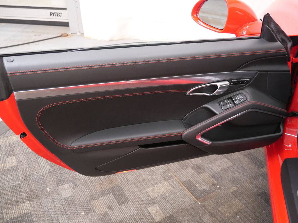 Thumbnail: 2013 Porsche 911 - 16