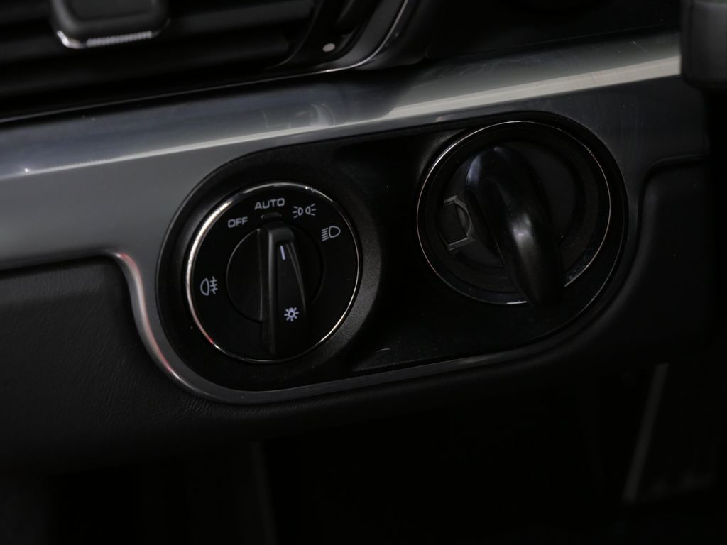 Thumbnail: 2013 Porsche 911 - 19