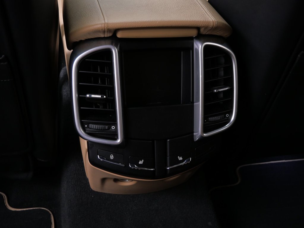 Thumbnail: 2016 Porsche Cayenne - 9