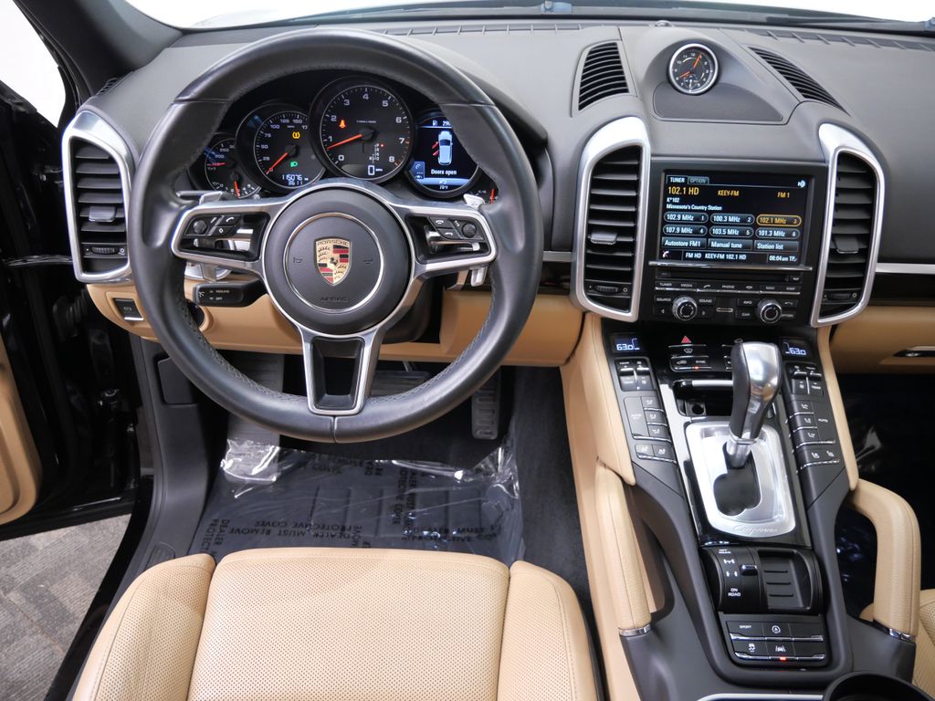 Thumbnail: 2016 Porsche Cayenne - 6