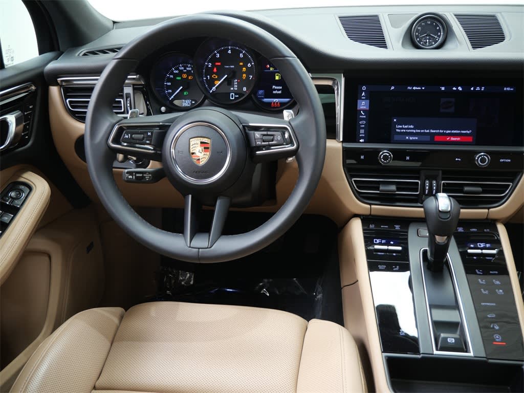 Thumbnail: 2025 Porsche Macan - 7