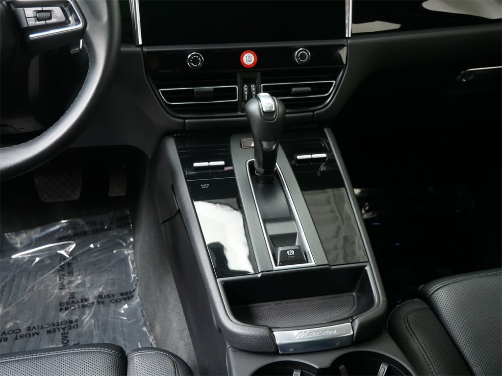 2024 Porsche Macan Base 14