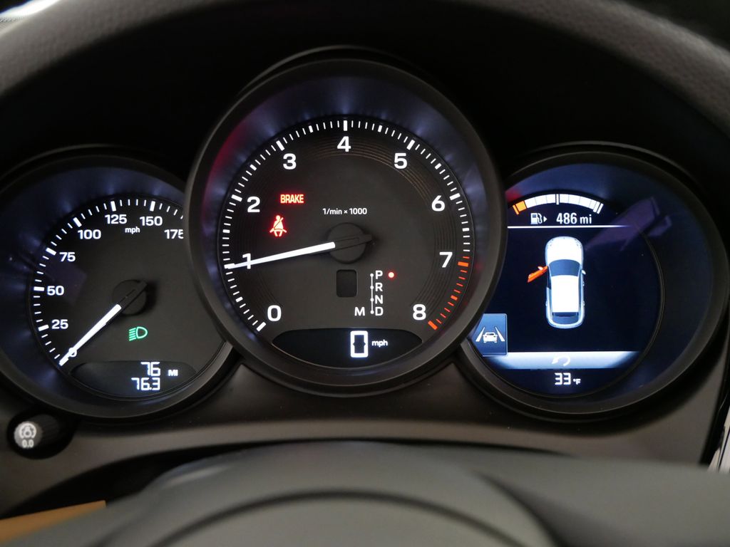 Thumbnail: 2025 Porsche Macan - 11