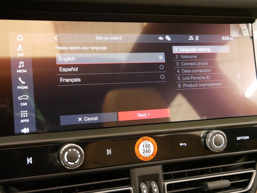 Thumbnail: 2025 Porsche Macan - 25