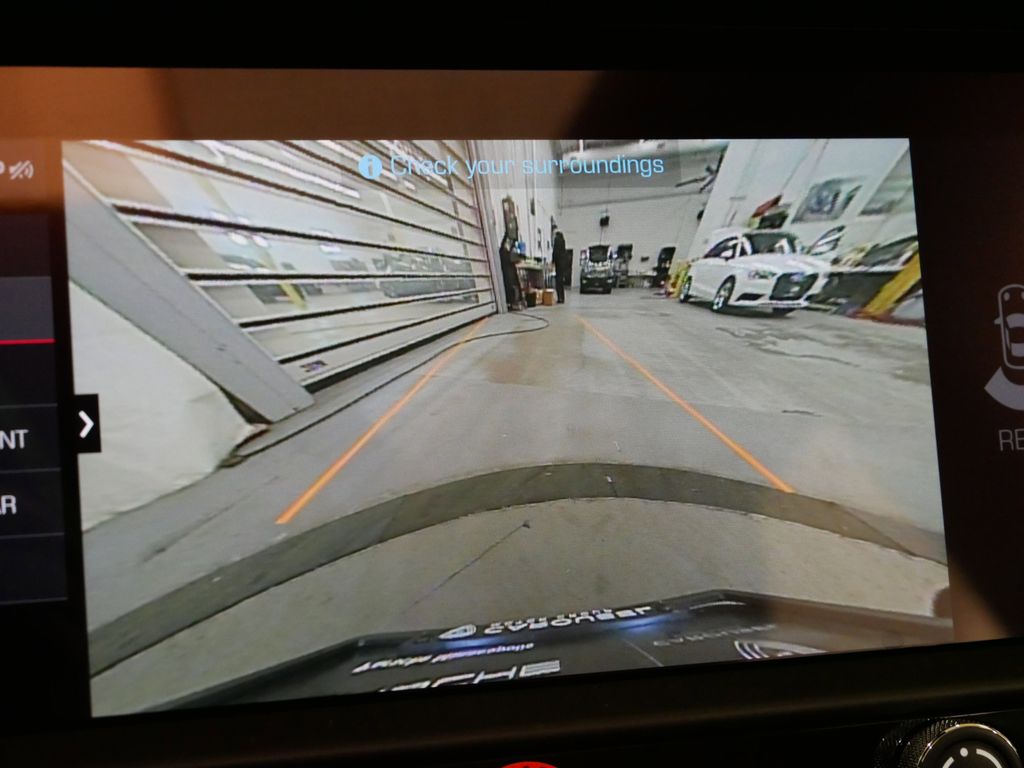 Thumbnail: 2025 Porsche Macan - 26