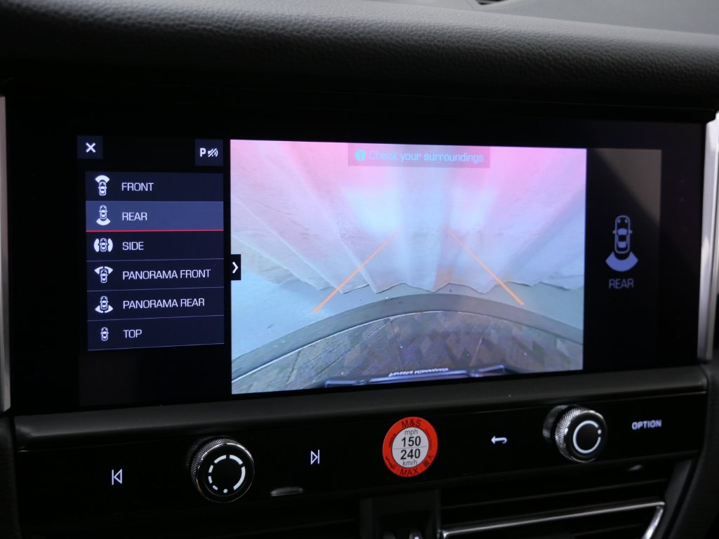 Thumbnail: 2026 Porsche Macan - 27