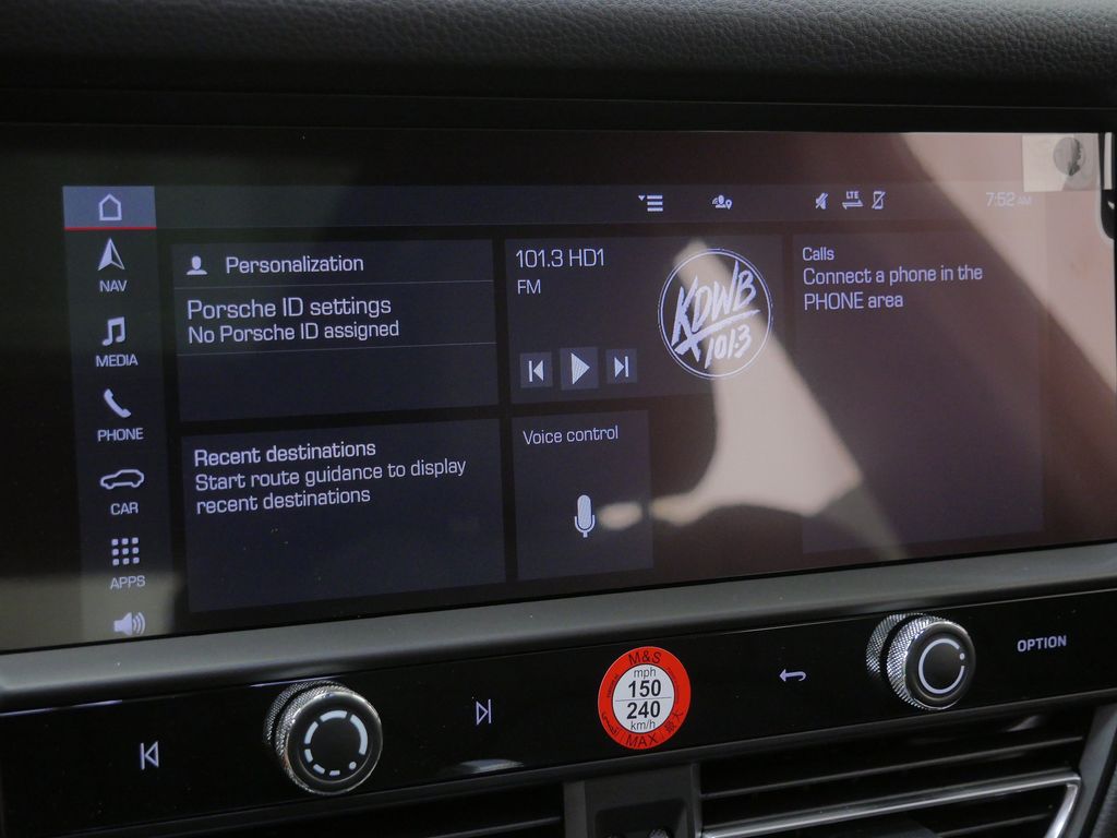 Thumbnail: 2026 Porsche Macan - 9