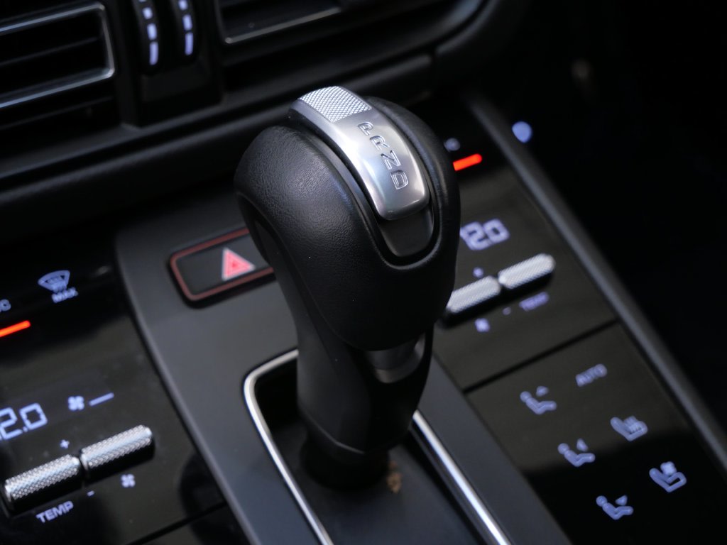 Thumbnail: 2023 Porsche Macan - 26