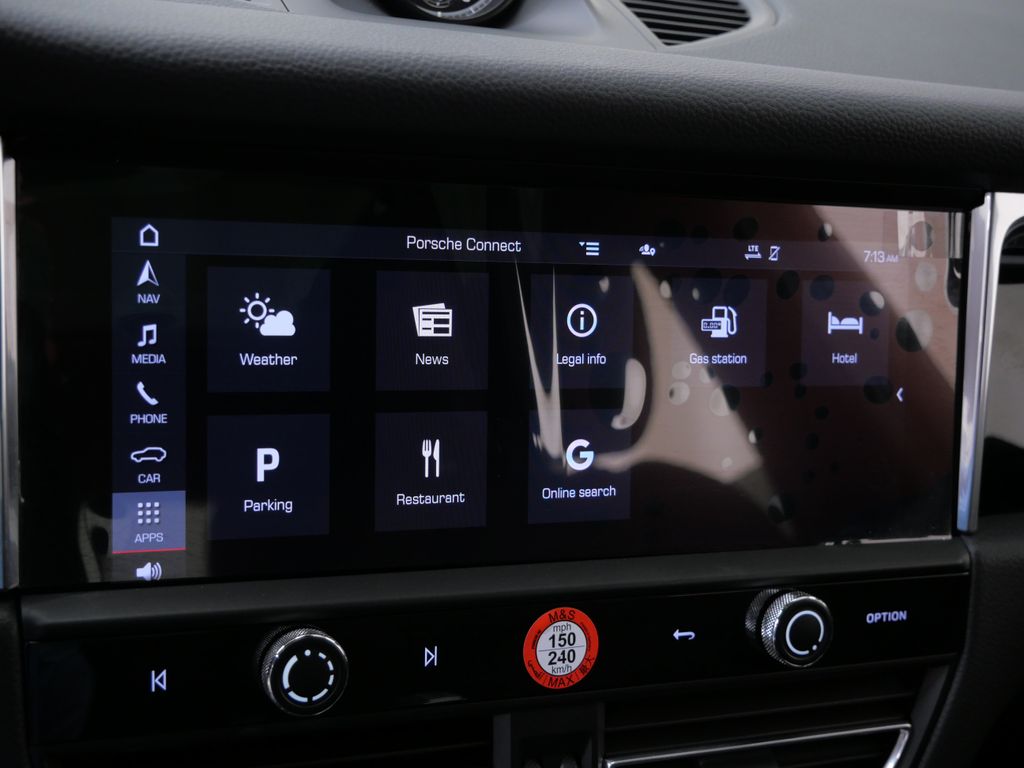 Thumbnail: 2026 Porsche Macan - 24