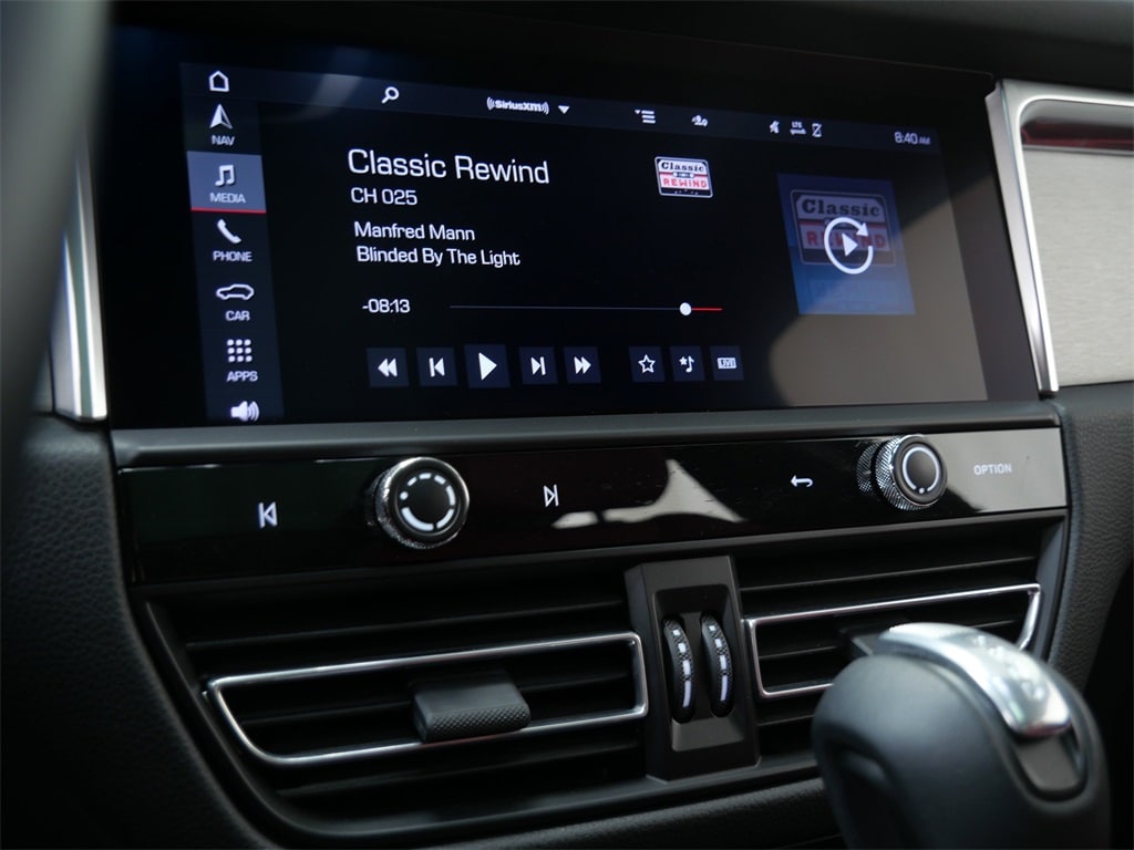 Thumbnail: 2022 Porsche Macan - 9