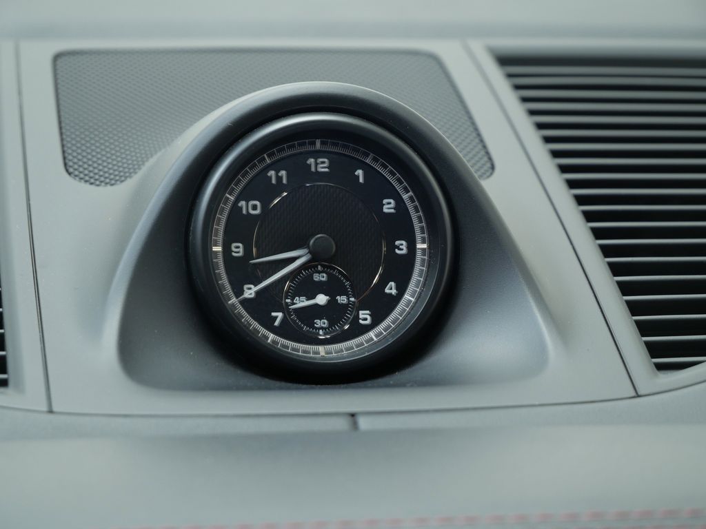 Thumbnail: 2022 Porsche Macan - 26