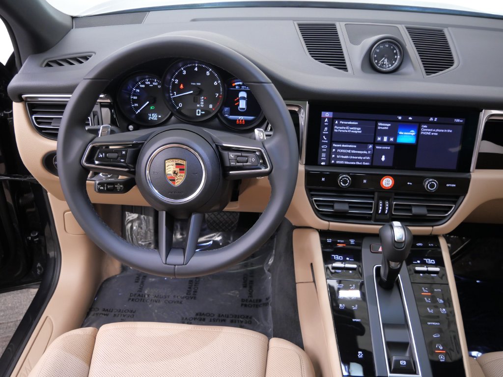 Thumbnail: 2026 Porsche Macan - 6