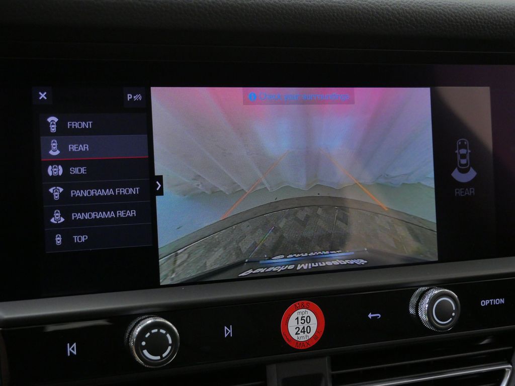 Thumbnail: 2026 Porsche Macan - 27