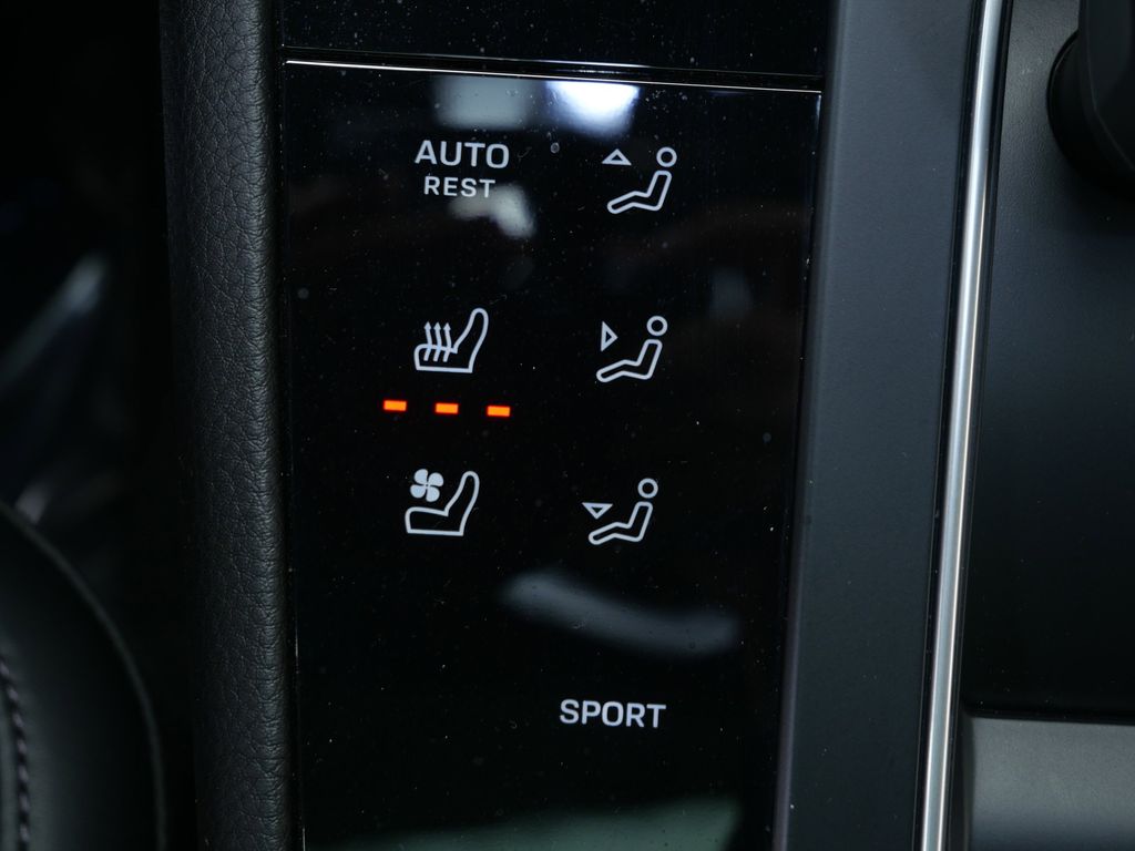 Thumbnail: 2026 Porsche Macan - 24