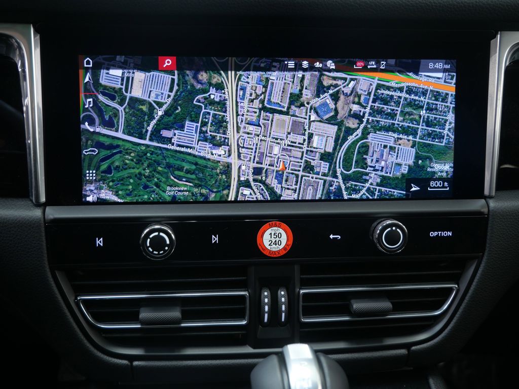 Thumbnail: 2026 Porsche Macan - 9