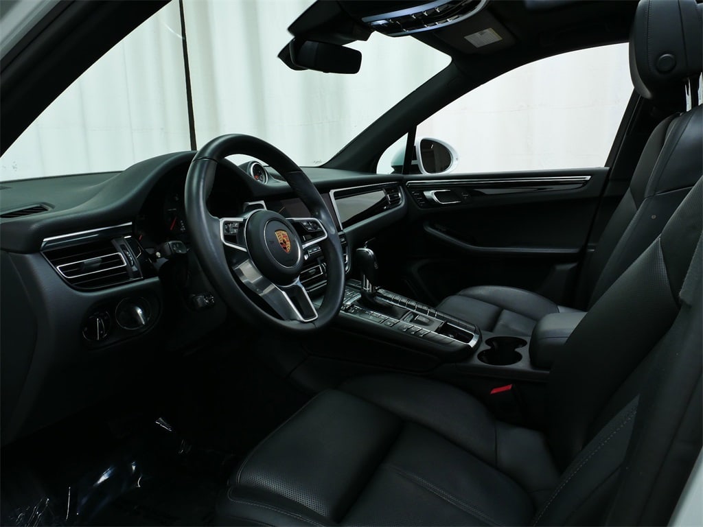 2019 Porsche Macan Base 2