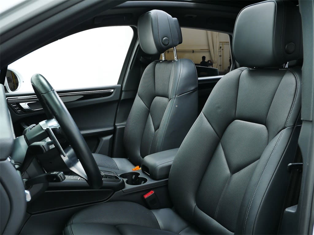 2019 Porsche Macan Base 7