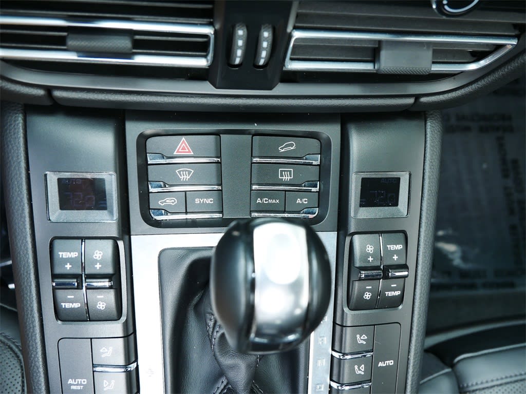 2019 Porsche Macan Base 26