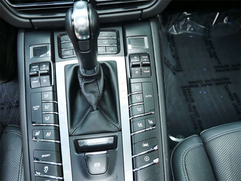 2019 Porsche Macan Base 25