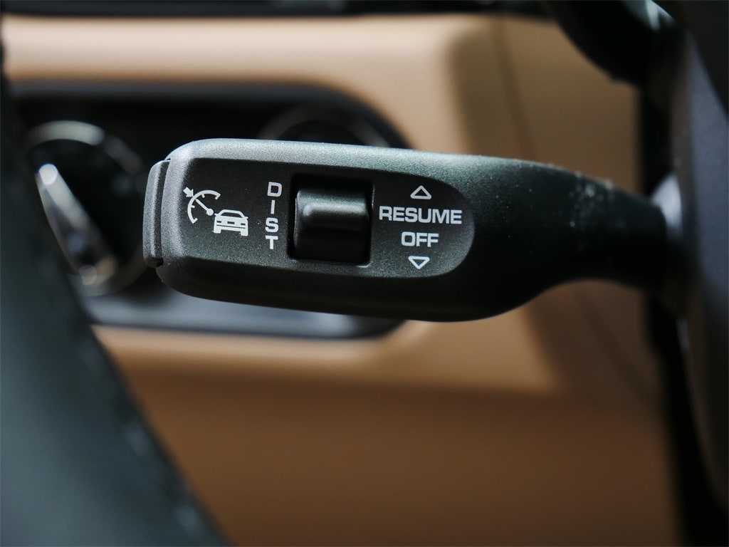 Thumbnail: 2025 Porsche Macan - 22