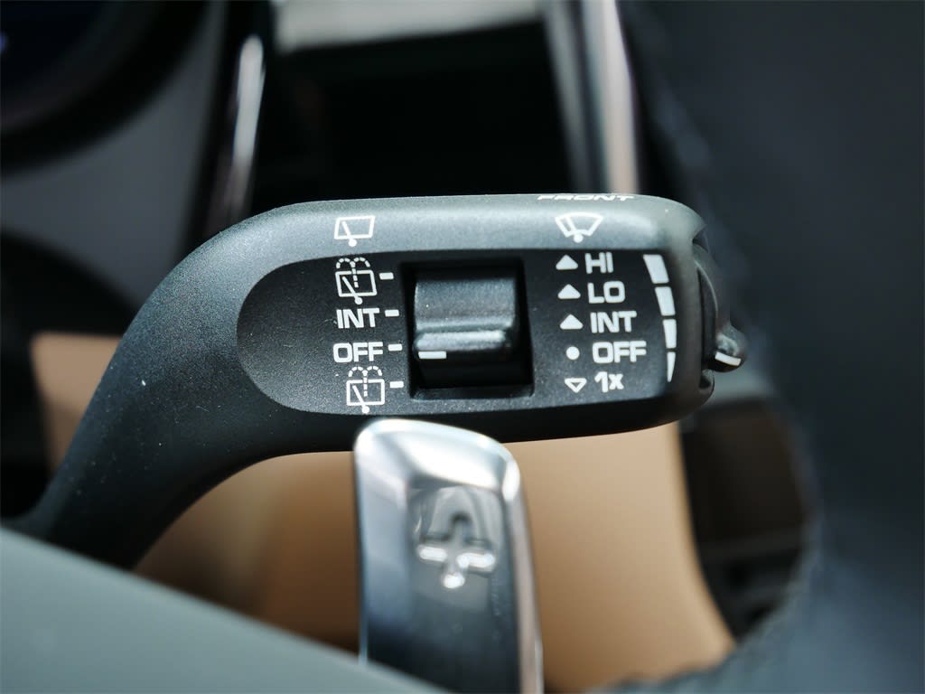 Thumbnail: 2025 Porsche Macan - 13